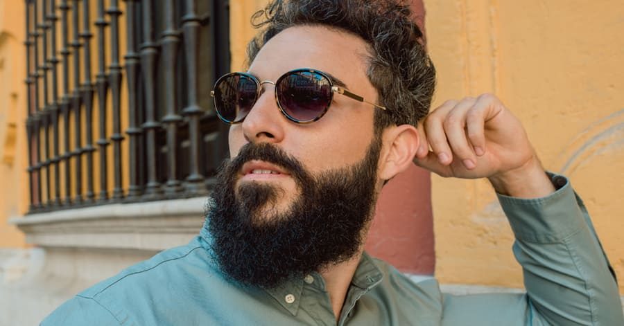 Las mejores gafas de sol clásicas que todo hombre debería tener