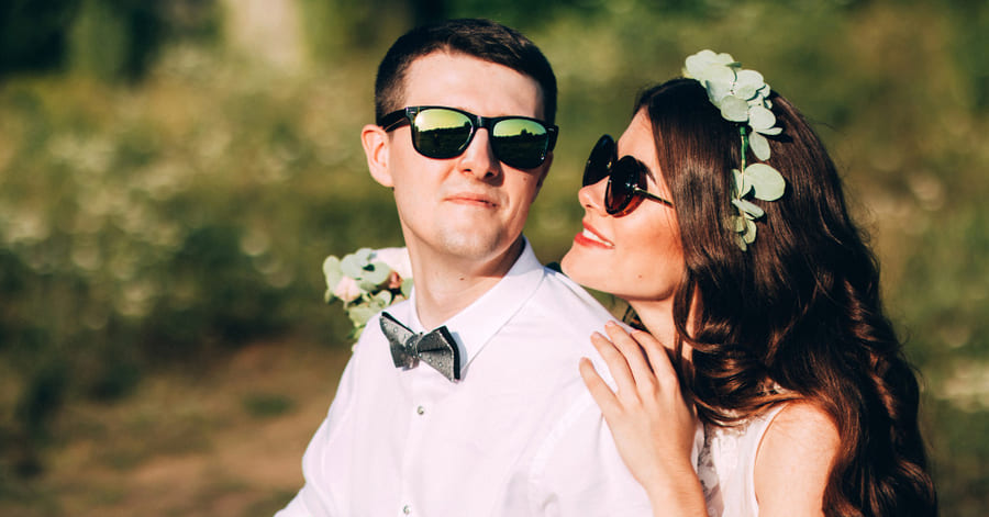 Consejos para elegir gafas de sol en una boda