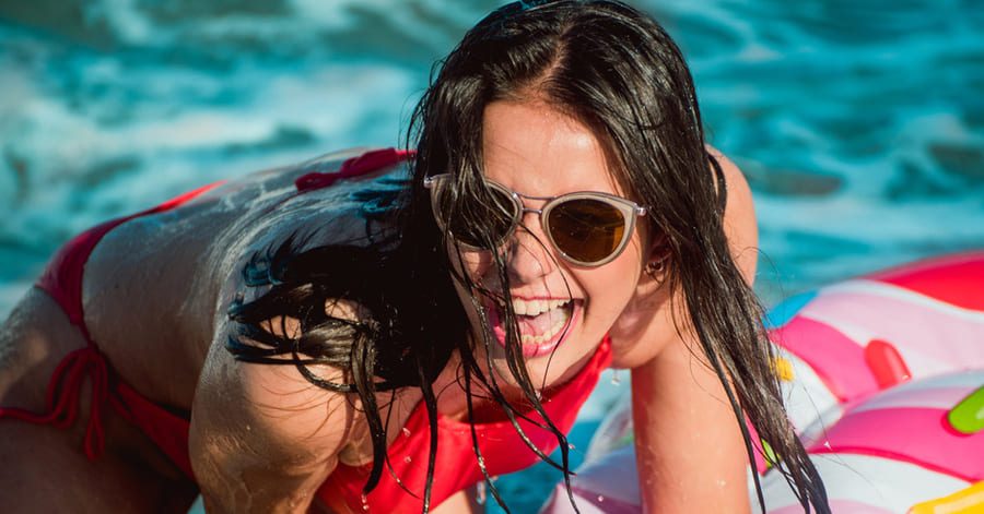 Claves para elegir las mejores gafas de sol para playa
