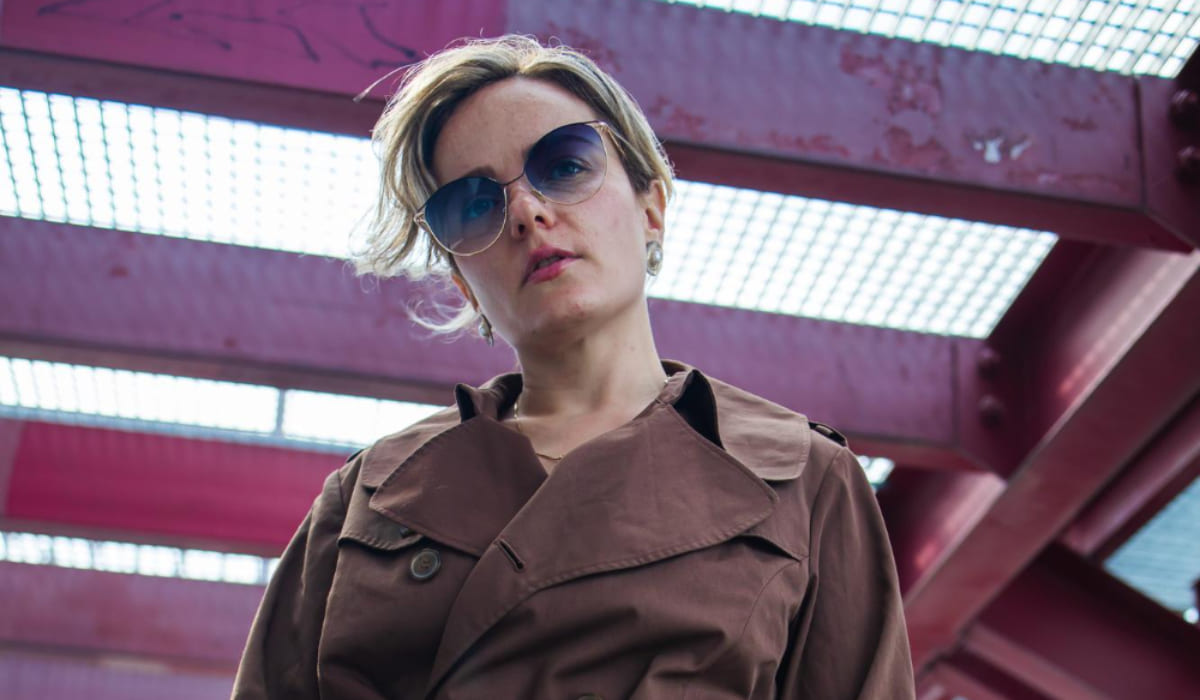 como combinar trench coat